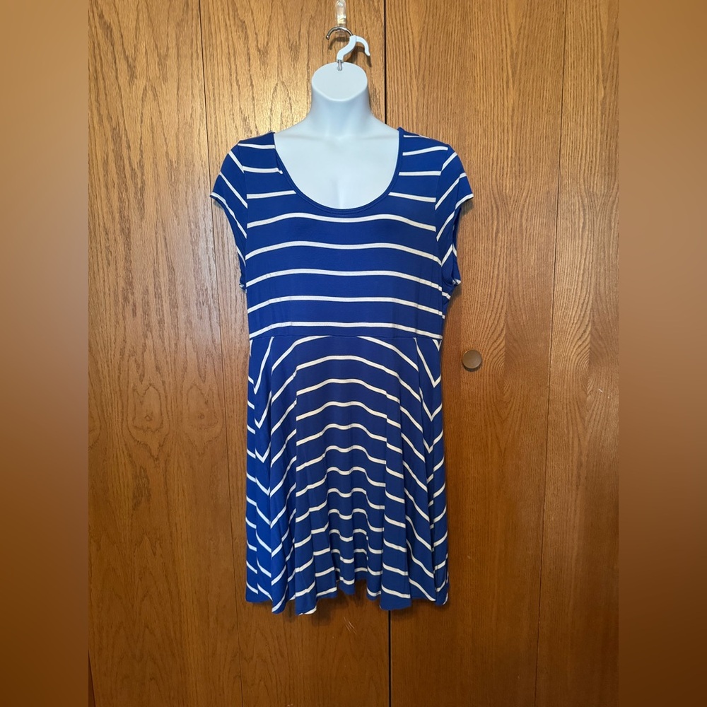 Old Navy Women’s Short Sleeve Fit and Flare Dress